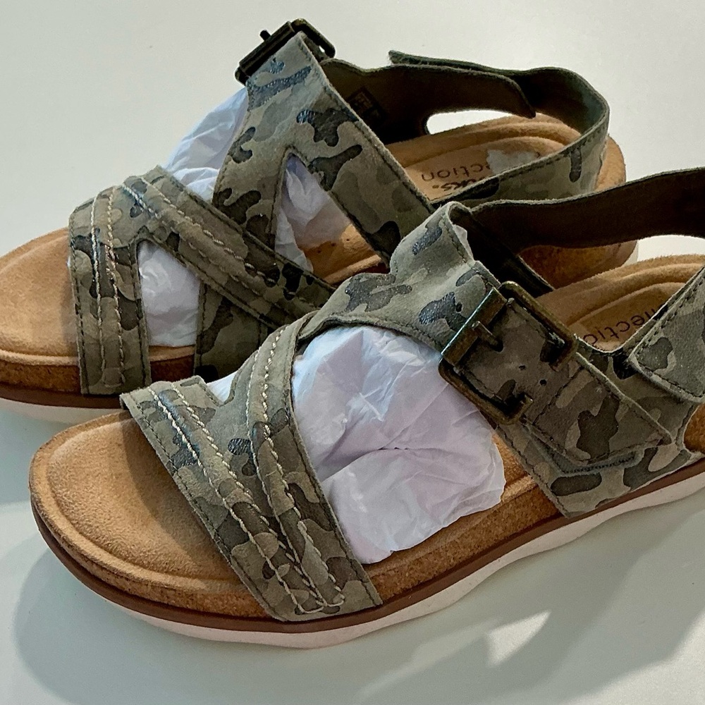 Clarks Camo Bryan Step Sandals Sz 5 - Picture 3 of 10